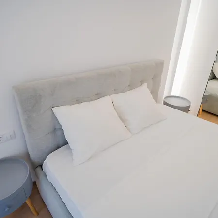 Apartment Serenade By Politehnica Park: Modern 2br With View