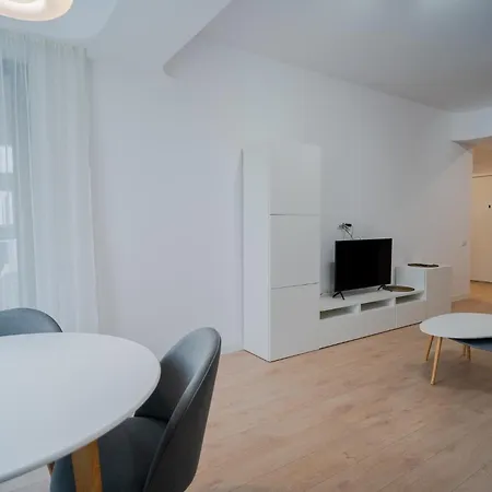 Serenade By Politehnica Park: Modern 2br With View * Bucharest