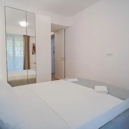 Apartment Serenade By Politehnica Park: Modern 2br With View