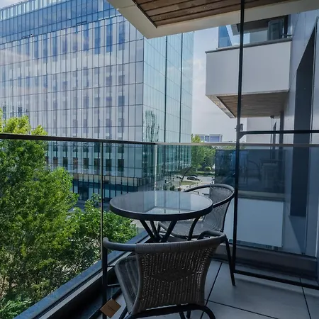 Serenade By Politehnica Park: Modern 2br With View Apartment Bucharest