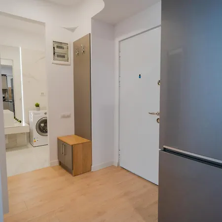 Apartment Serenade By Politehnica Park: Modern 2br With View