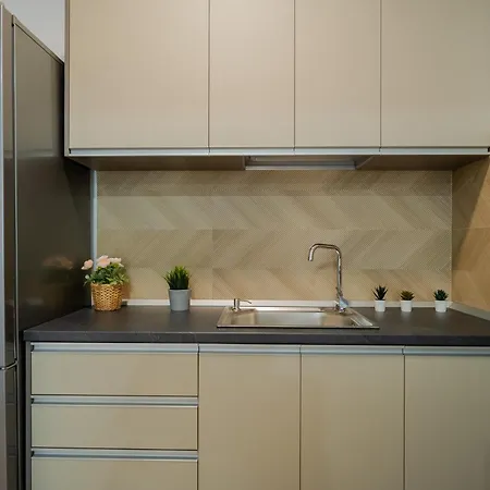 Apartment Serenade By Politehnica Park: Modern 2br With View